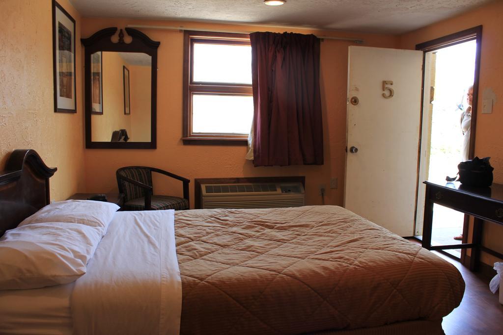 Huntingdon Motel