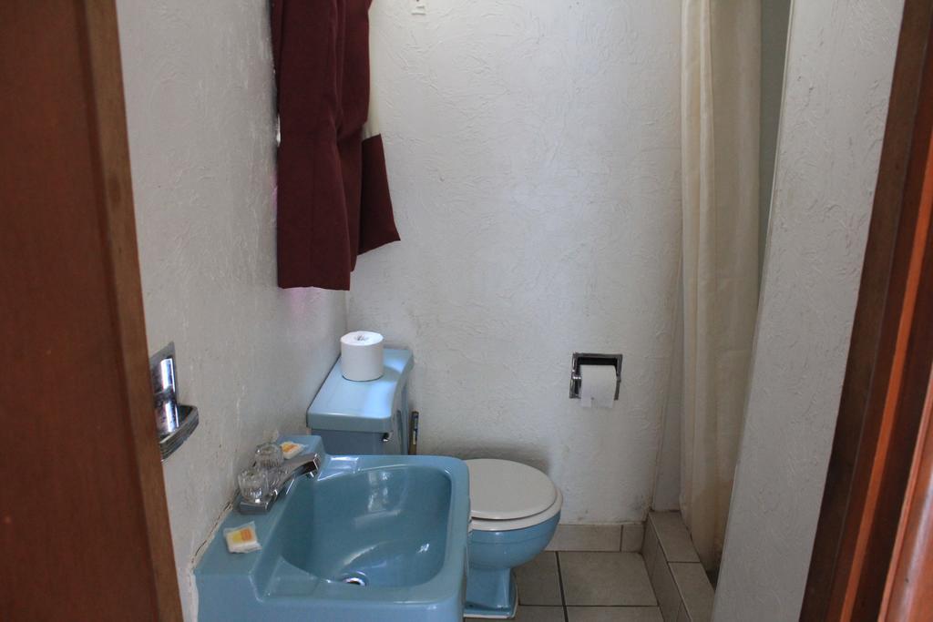 Huntingdon Motel White Oak